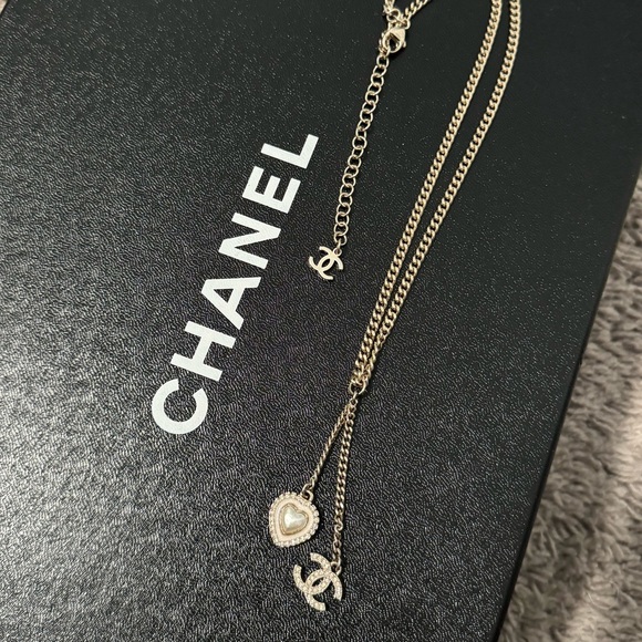 Crystal Pearl CC Heart Drop Necklace Gold White - Picture 5 of 16